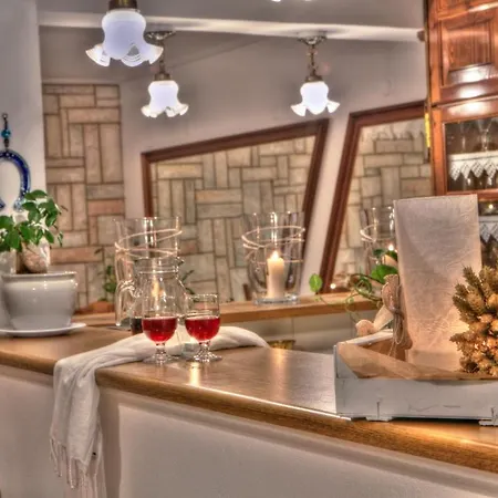 Ξενοδοχείο με διαμερίσματα Ostria