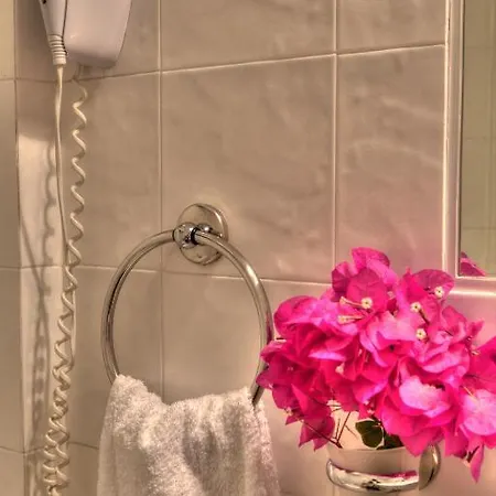 Ostria Ξενοδοχείο με διαμερίσματα 3*