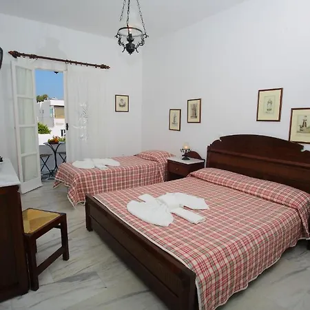 Ξενοδοχείο με διαμερίσματα Ostria 3*