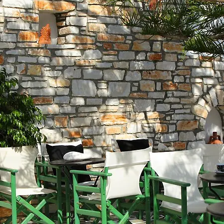 Ostria Ξενοδοχείο με διαμερίσματα 3*