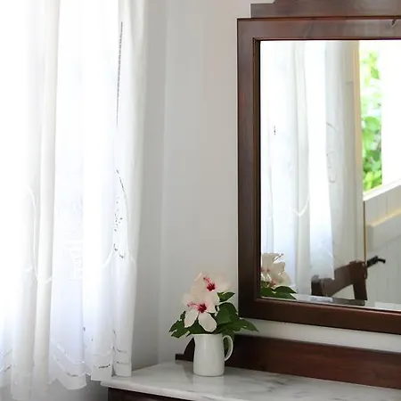 Ξενοδοχείο με διαμερίσματα Ostria 3*