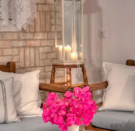 Ostria شقة فندقية ناوسا