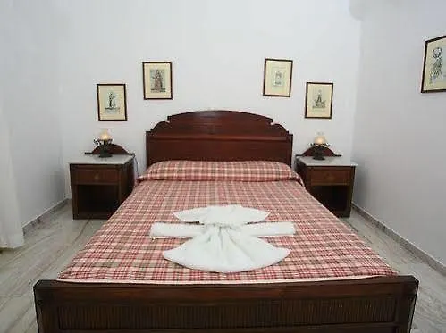 Ostria شقة فندقية 3*